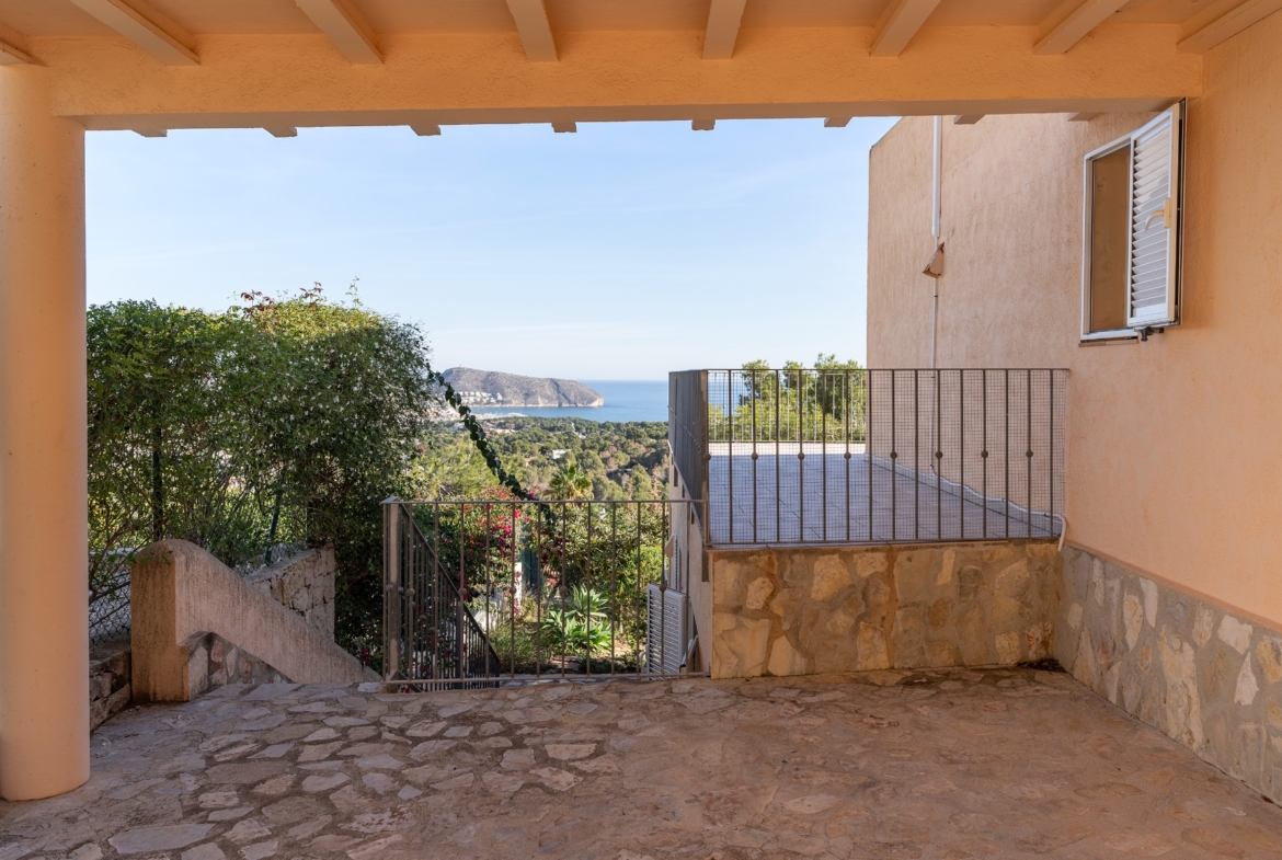 RE03-941740 Villa for sale in Moraira