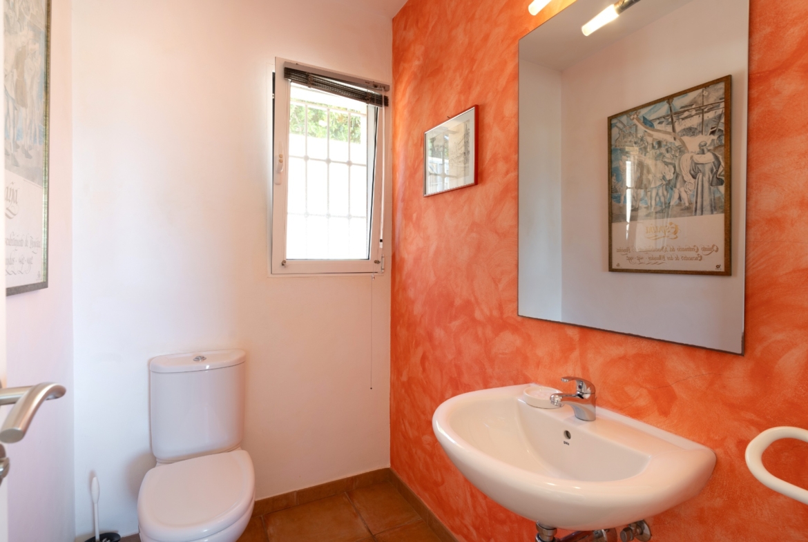 RE03-941740 Villa for sale in Moraira