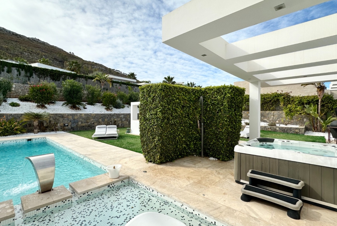 RE03-563711 Villa zum verkauf in Jávea/xàbia