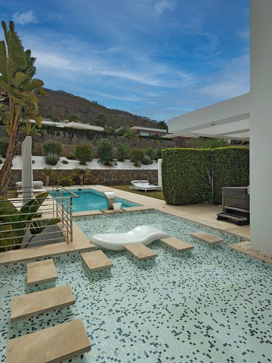 RE03-563711 Villa zum verkauf in Jávea/xàbia