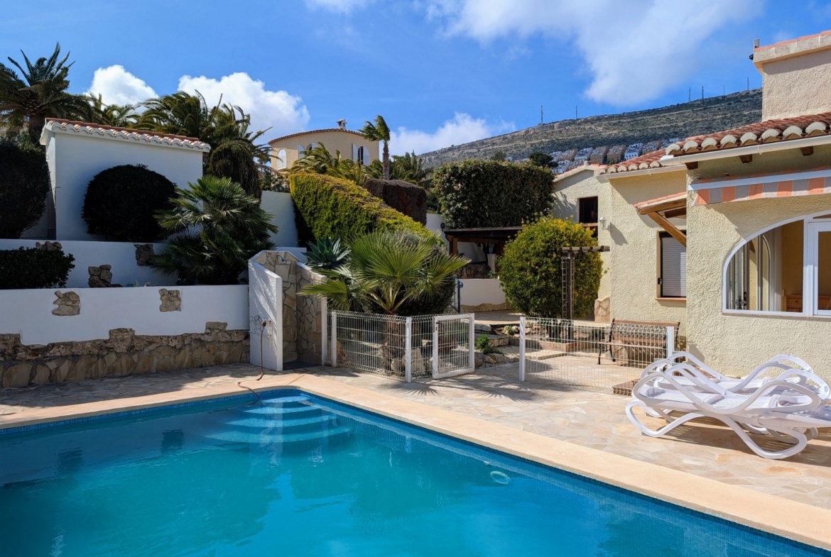 RE06-E4VFKT  Villa en venta en Benitachell