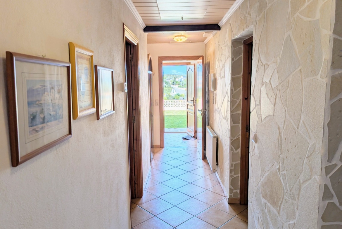 RE06-E4VFKT  Villa en venta en Benitachell