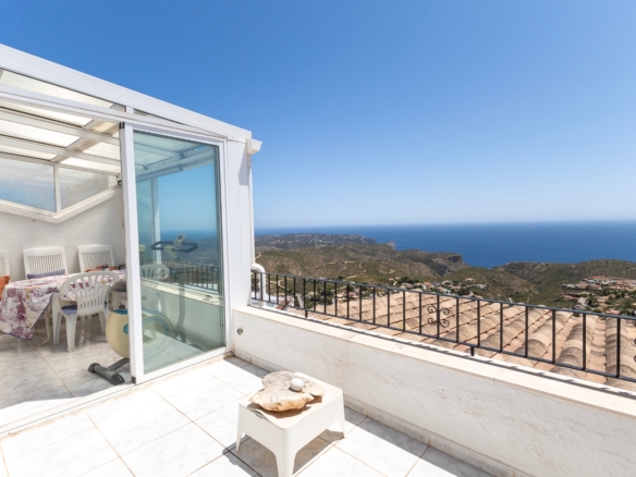 Apartment / Flat for sale in Benitachell