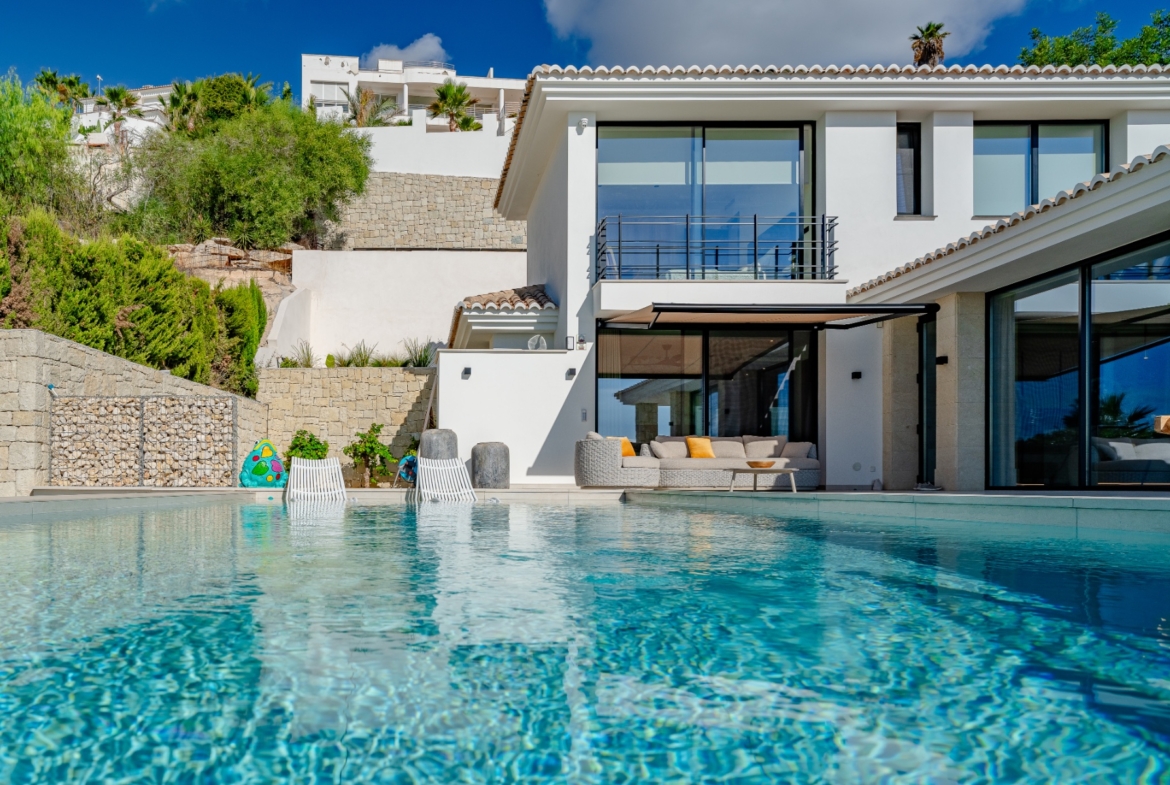 RE03-395091  Villa à la vente à Benissa