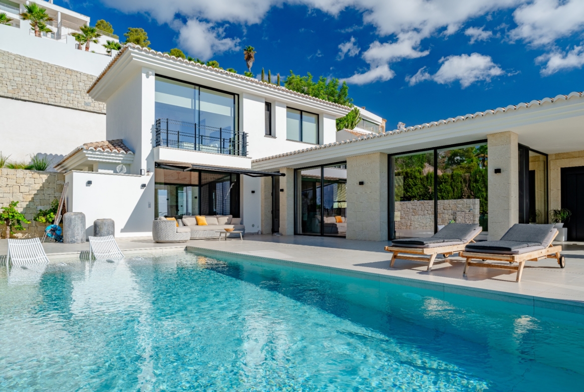 RE03-395091  Villa à la vente à Benissa