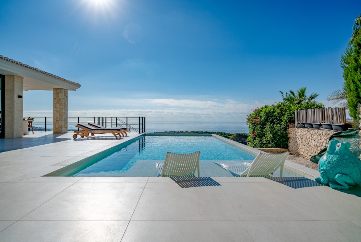 RE03-395091  Villa à la vente à Benissa