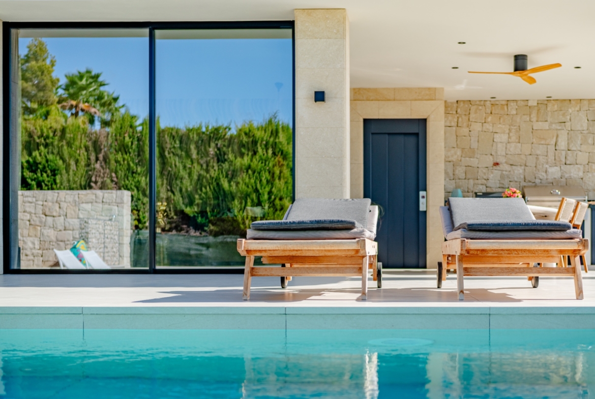 RE03-395091  Villa à la vente à Benissa