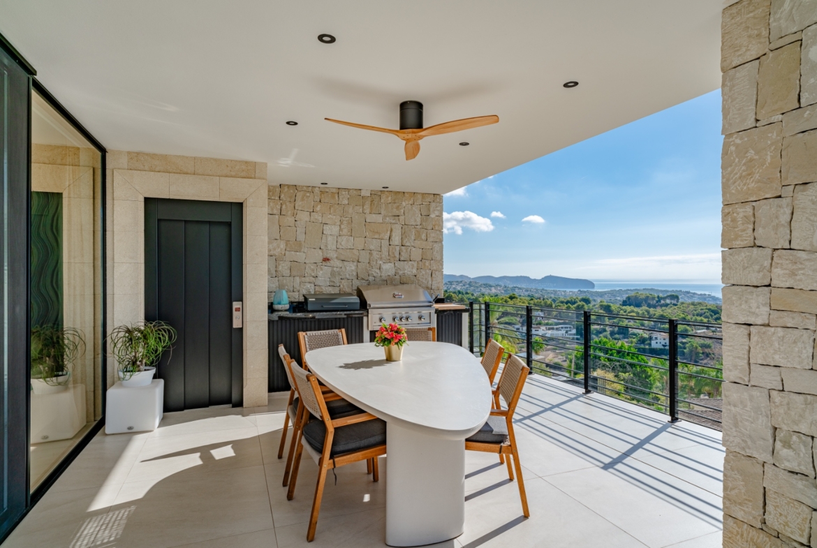 RE03-395091  Villa à la vente à Benissa