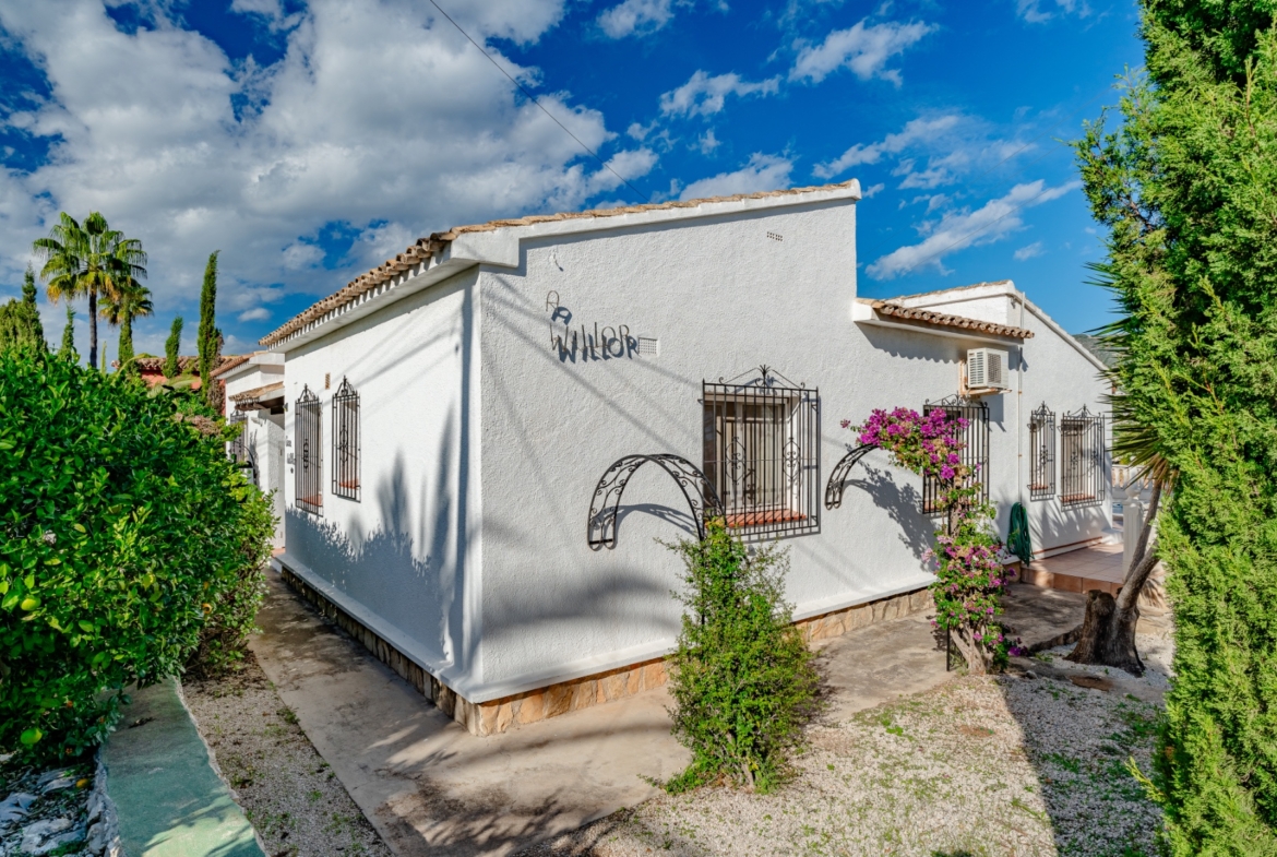 RE03-895001 Villa zum verkauf in Moraira