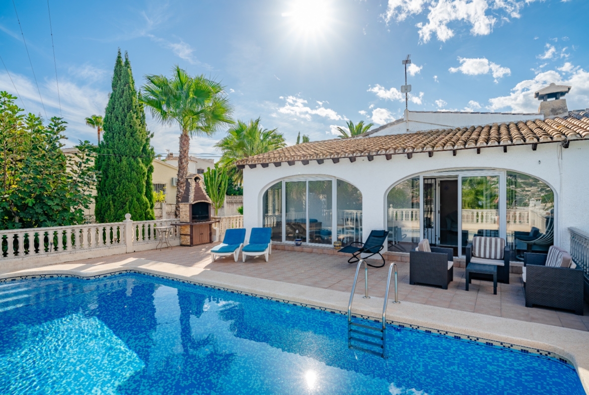 RE03-895001 Villa zum verkauf in Moraira