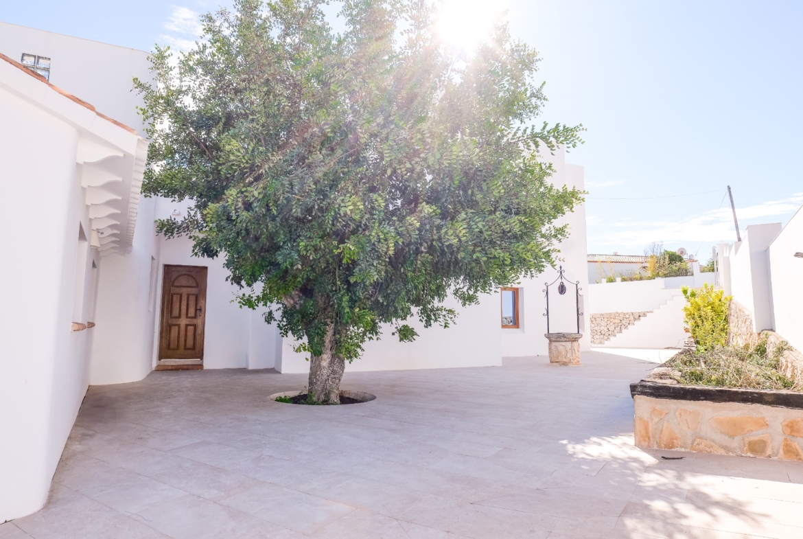 RE03-283308  Villa à la vente à Moraira