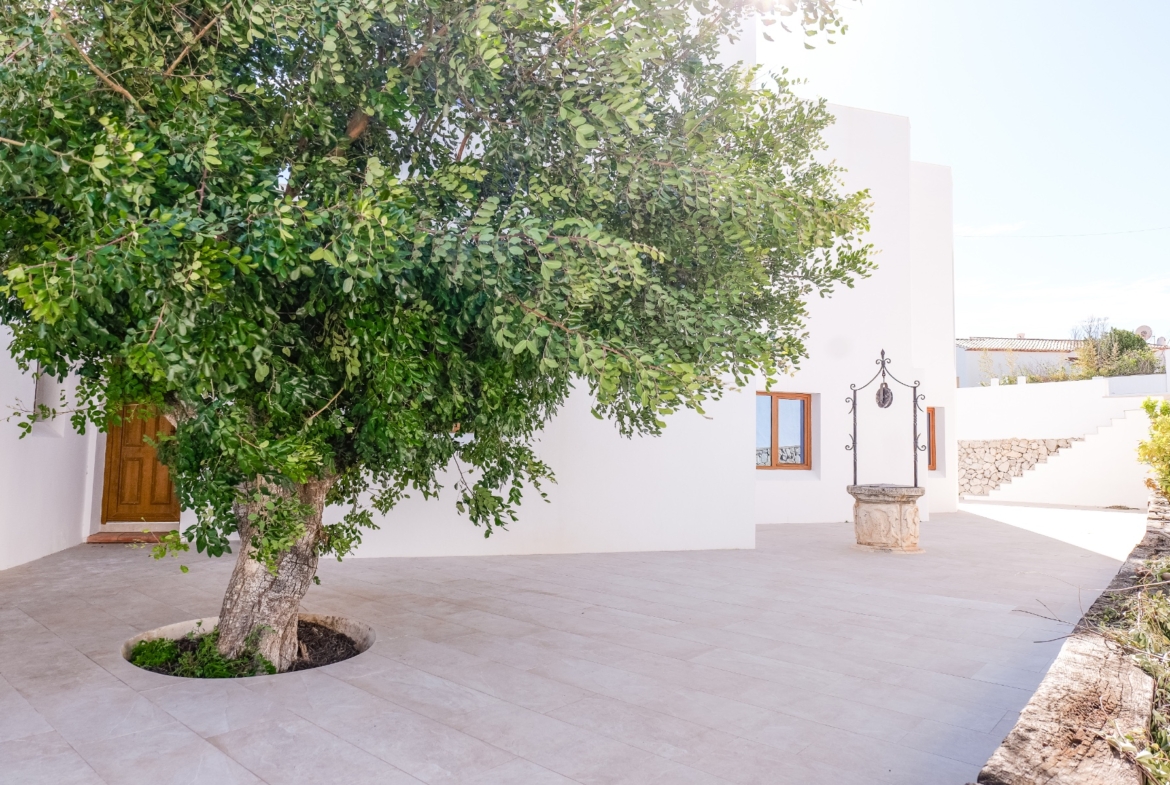 RE03-283308  Villa à la vente à Moraira