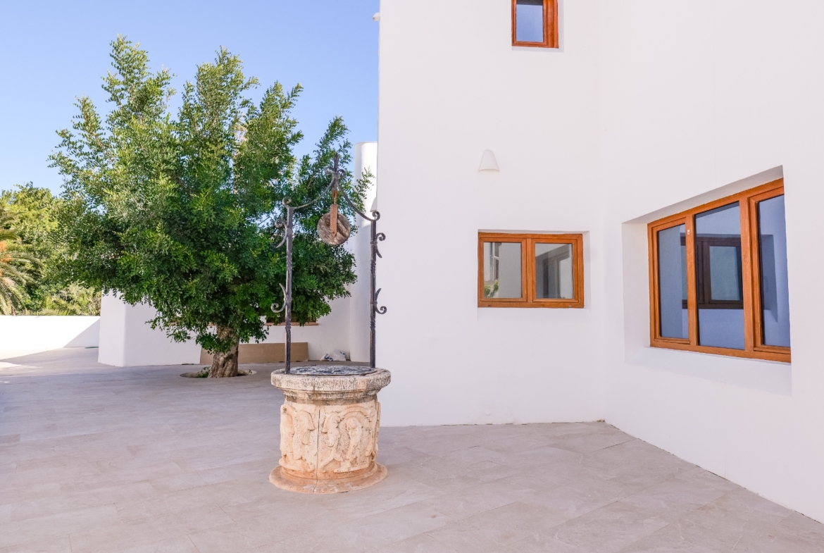 RE03-283308  Villa à la vente à Moraira