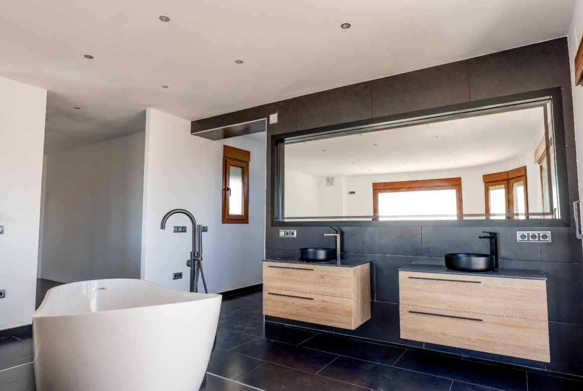 RE03-283308  Villa à la vente à Moraira