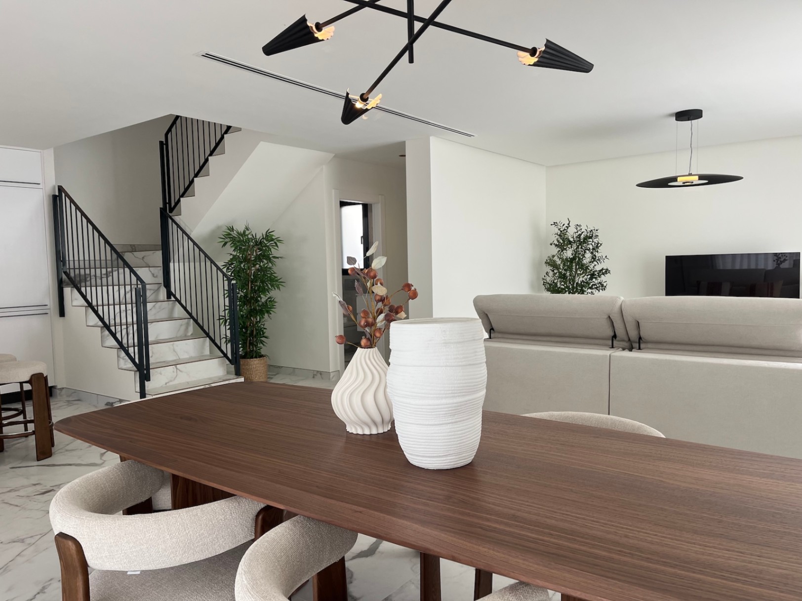 ready-new-build-for-sale-in-denia-dining-area-2 RE02-621988 villa zum verkauf in Denia