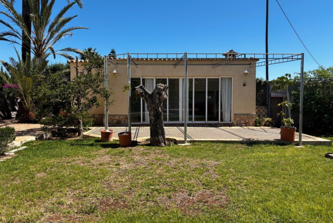RE02-133028  villa en venta en Pedreguer
