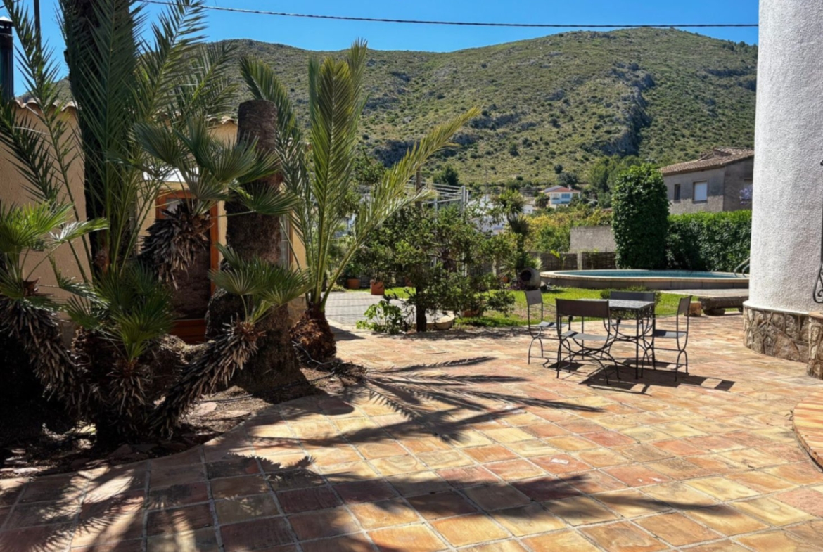 RE02-133028  villa en venta en Pedreguer