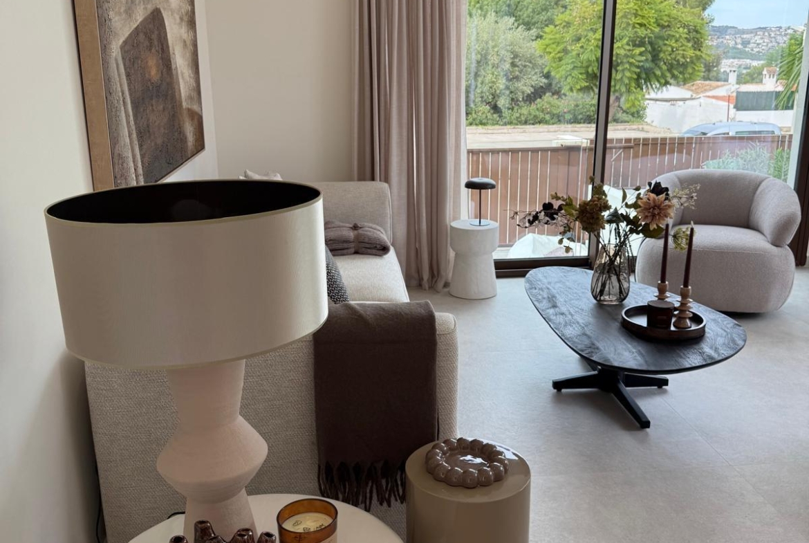 RE08-AOT4J3  Chalet/Villa en venta