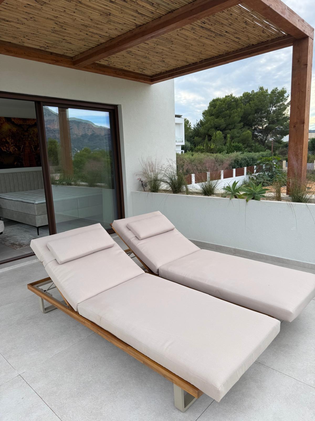 RE08-AOT4J3  Chalet/Villa en venta