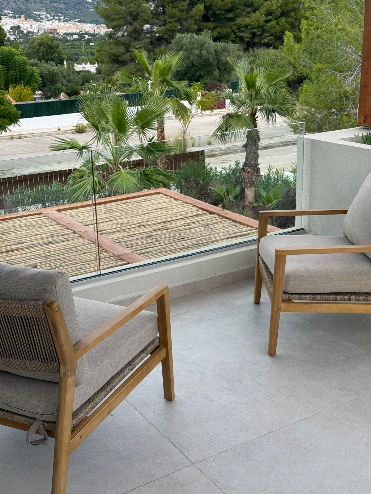 RE08-AOT4J3  Chalet/Villa en venta