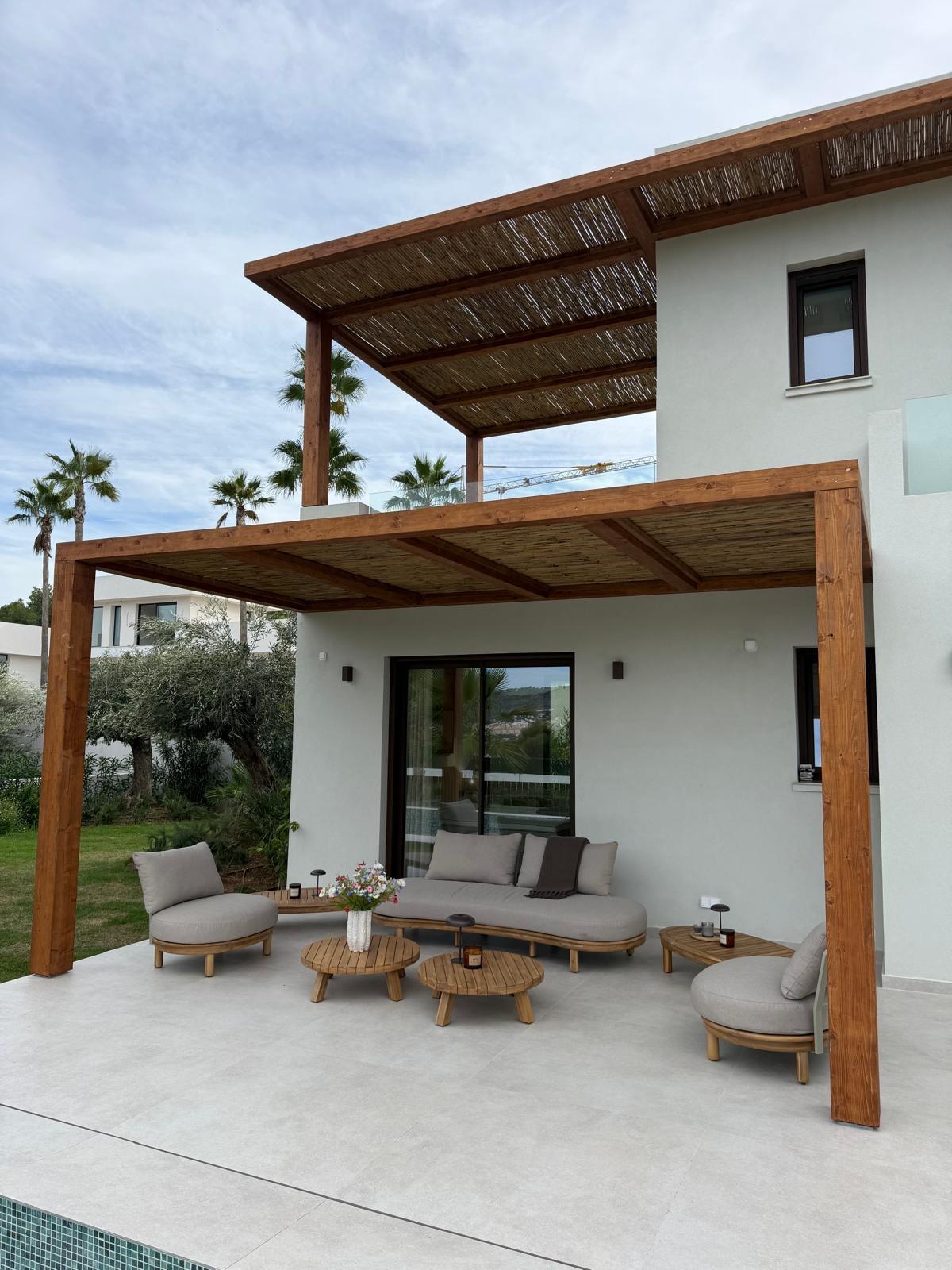 RE08-AOT4J3  Chalet/Villa en venta