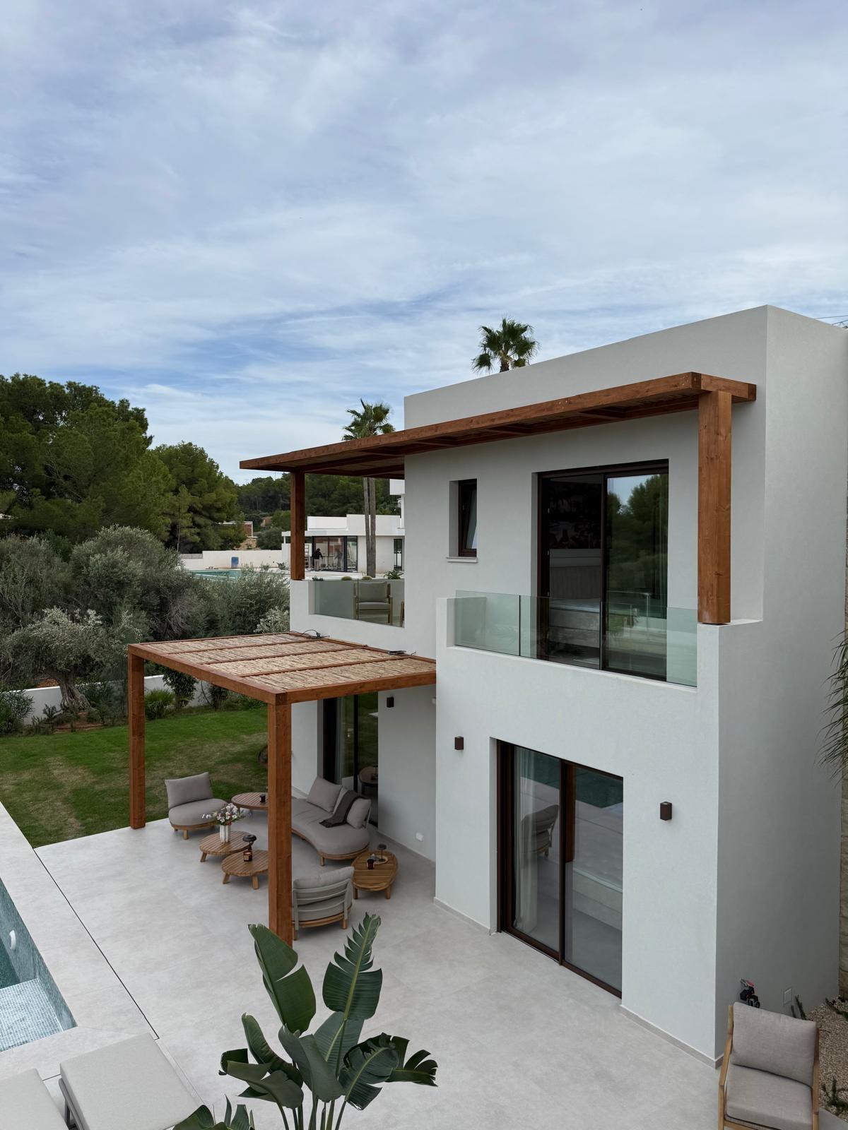 RE08-AOT4J3  Chalet/Villa en venta
