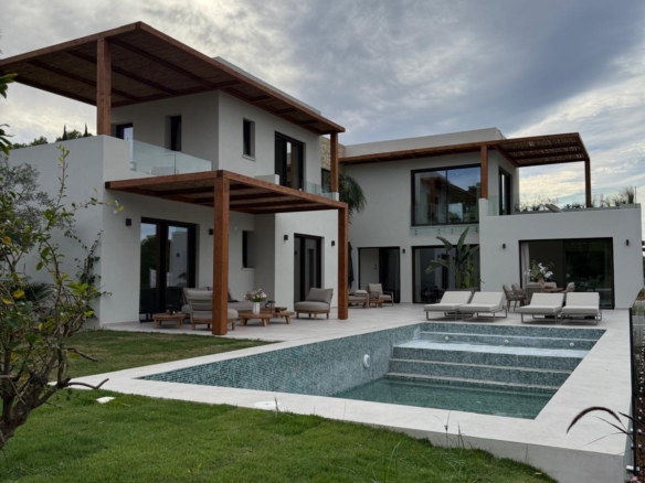 Villa for sale